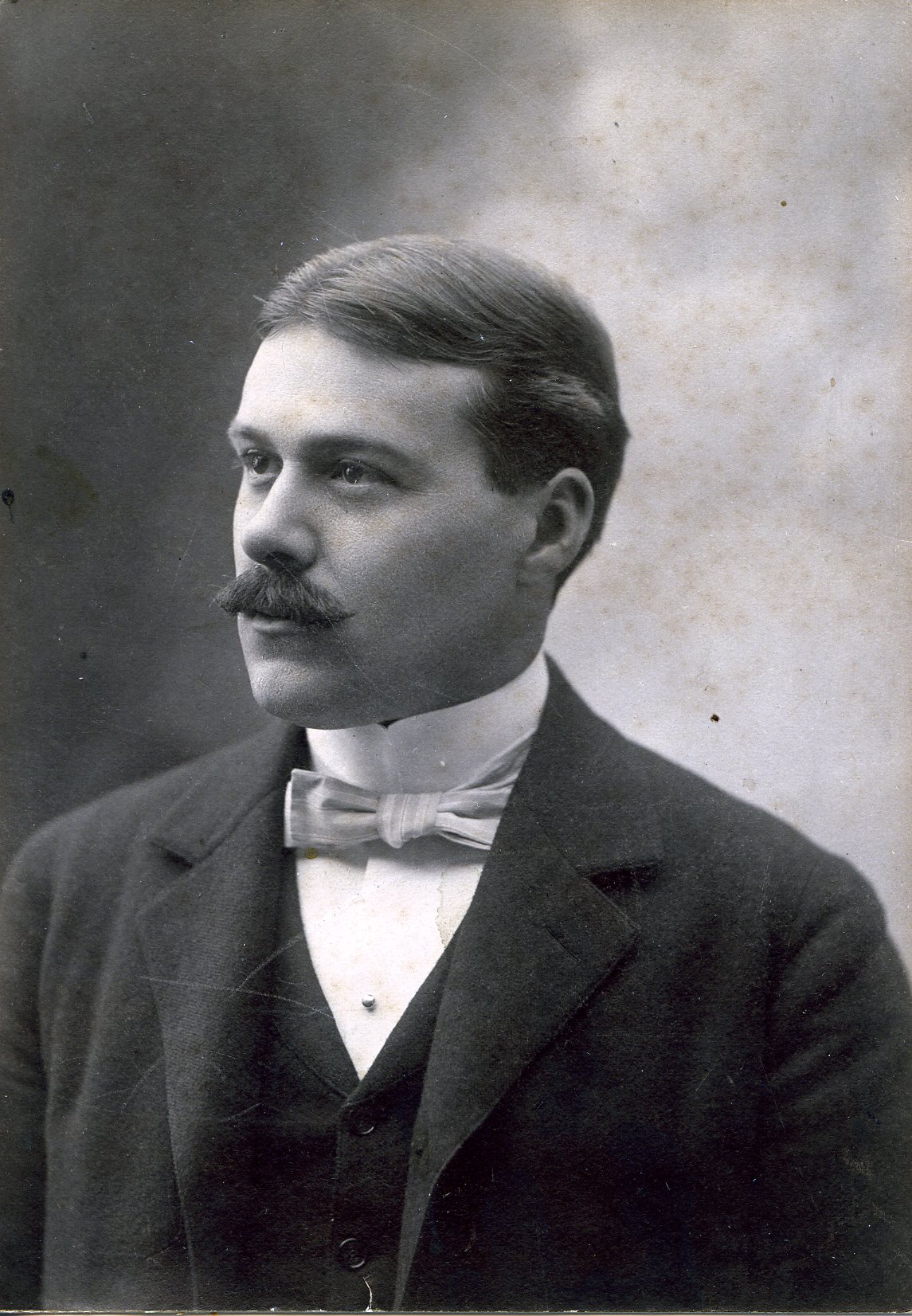 Member portrait of Robert W. Chambers